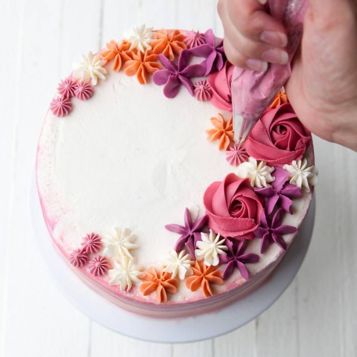 How to make cake decoration flowers